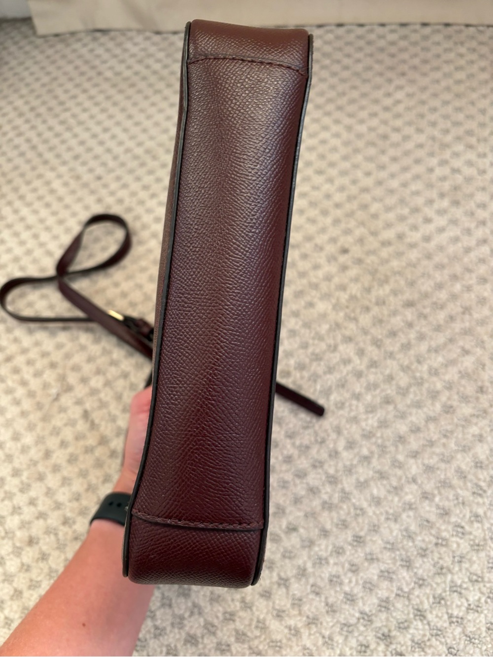 MICHAEL KORS Leather Crossbody with Gold Chain - Picture 7 of 7